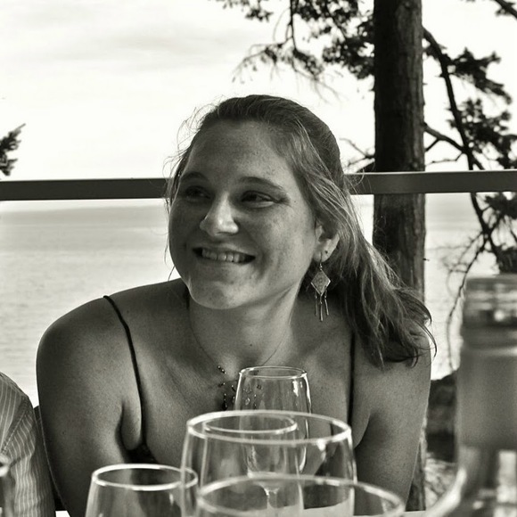 Meet your Posher, Ashley - Picture 1 of 1